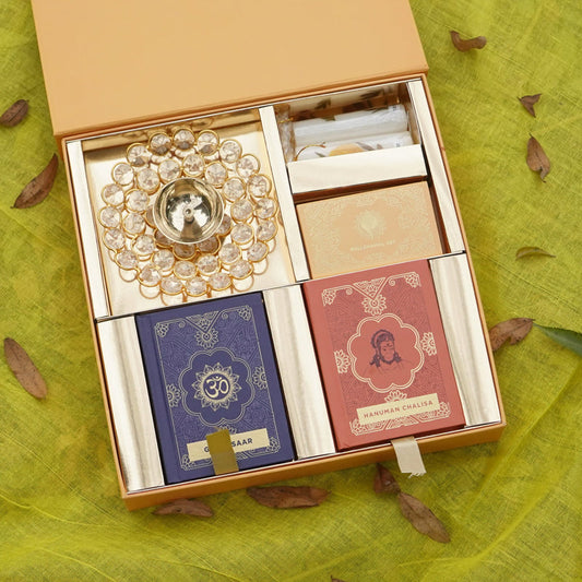 Hanuman Chalisa, Geeta Saar Blessings Gift Set