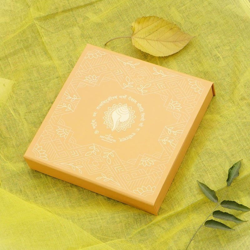 Hanuman Chalisa, Geeta Saar Blessings Gift Set