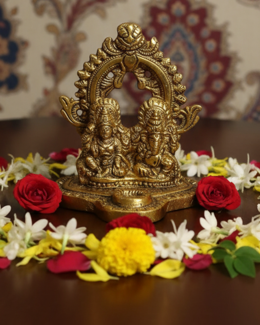 Lakshmi Ganesha Brass Idol – Festive Décor with Intricate Detailing